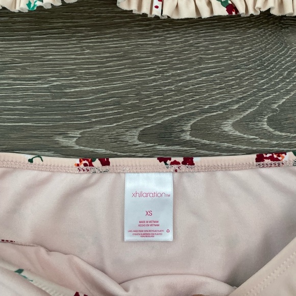 Xhilaration Swim Target Floral Swimsuit - Picture 7 of 8